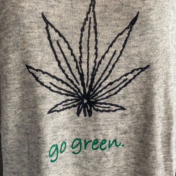 ❤️🪴Cashmere “go green” sweatshirt Karen Zambos - Picture 2 of 5